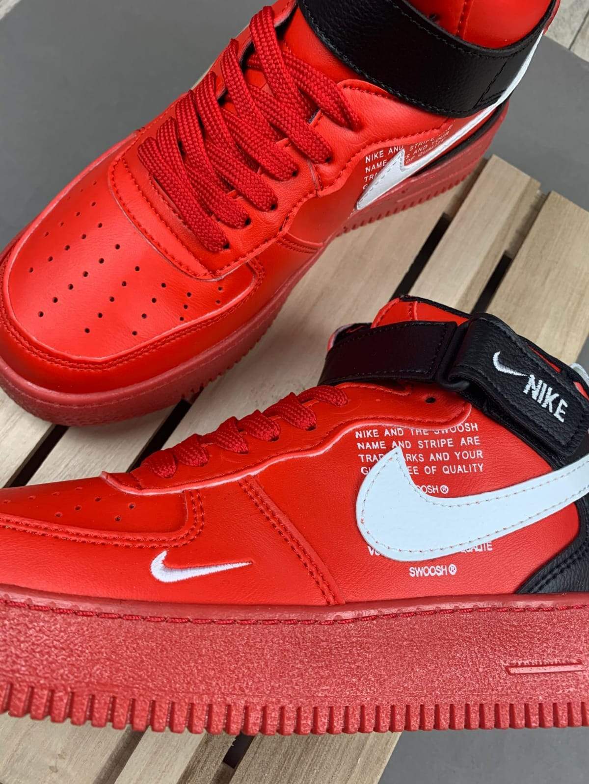 AF1 Mid Utility University Red