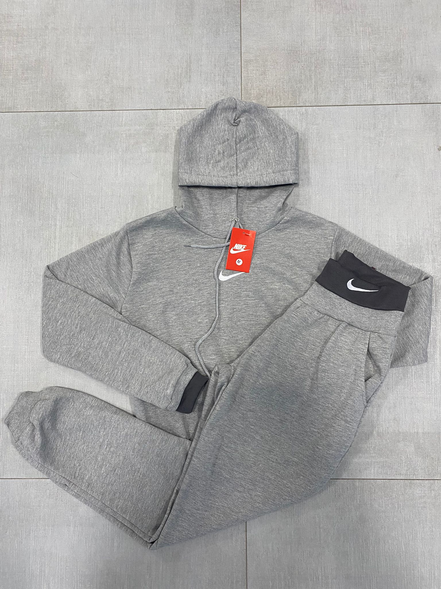 Conjunto Mujer NK Grey