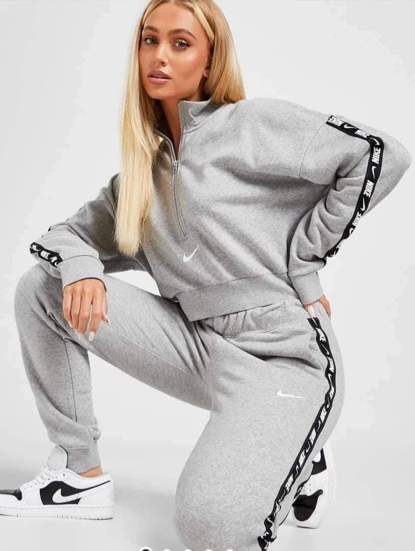 Conjunto NK Mujer B "Grey"